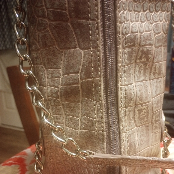 Nine West Dome Shoulder/ Tote Bag - Picture 3 of 12